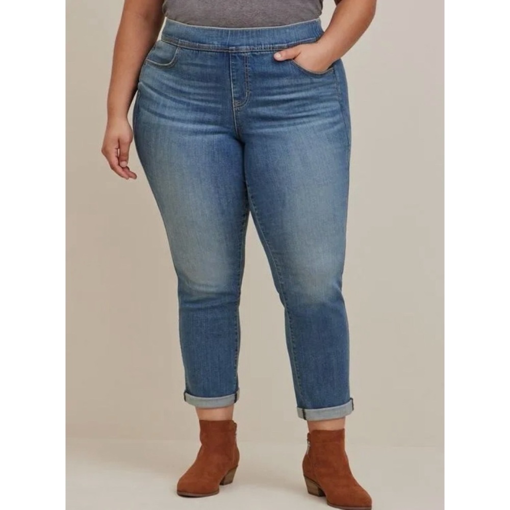 Torrid Pull On Straight Leg Super Soft High-Rise Jean Size 2T / 18-20